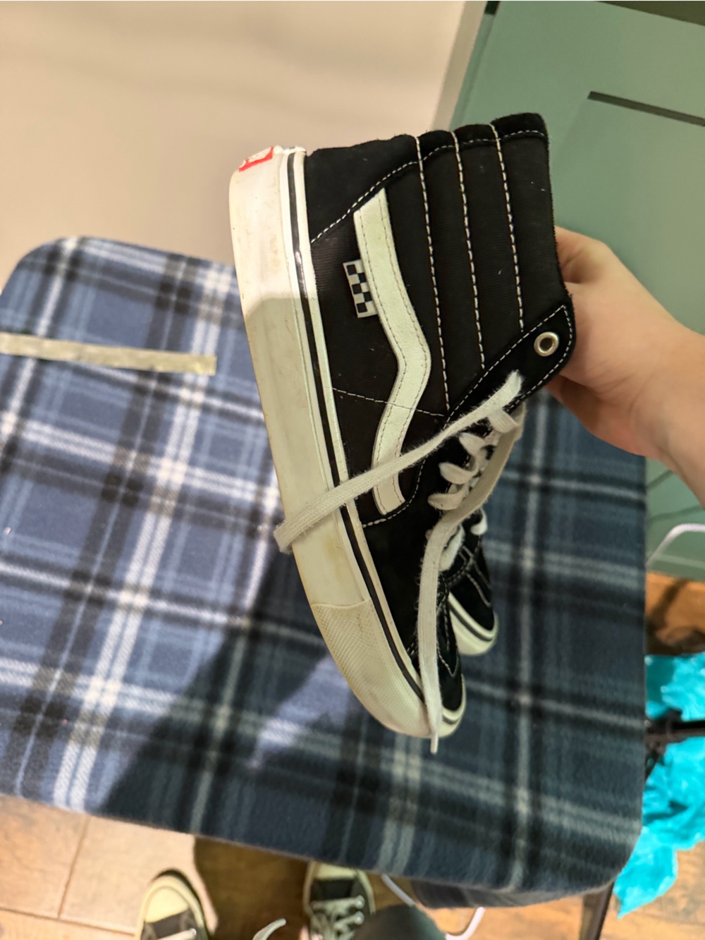 vans - Picture 2 of 8